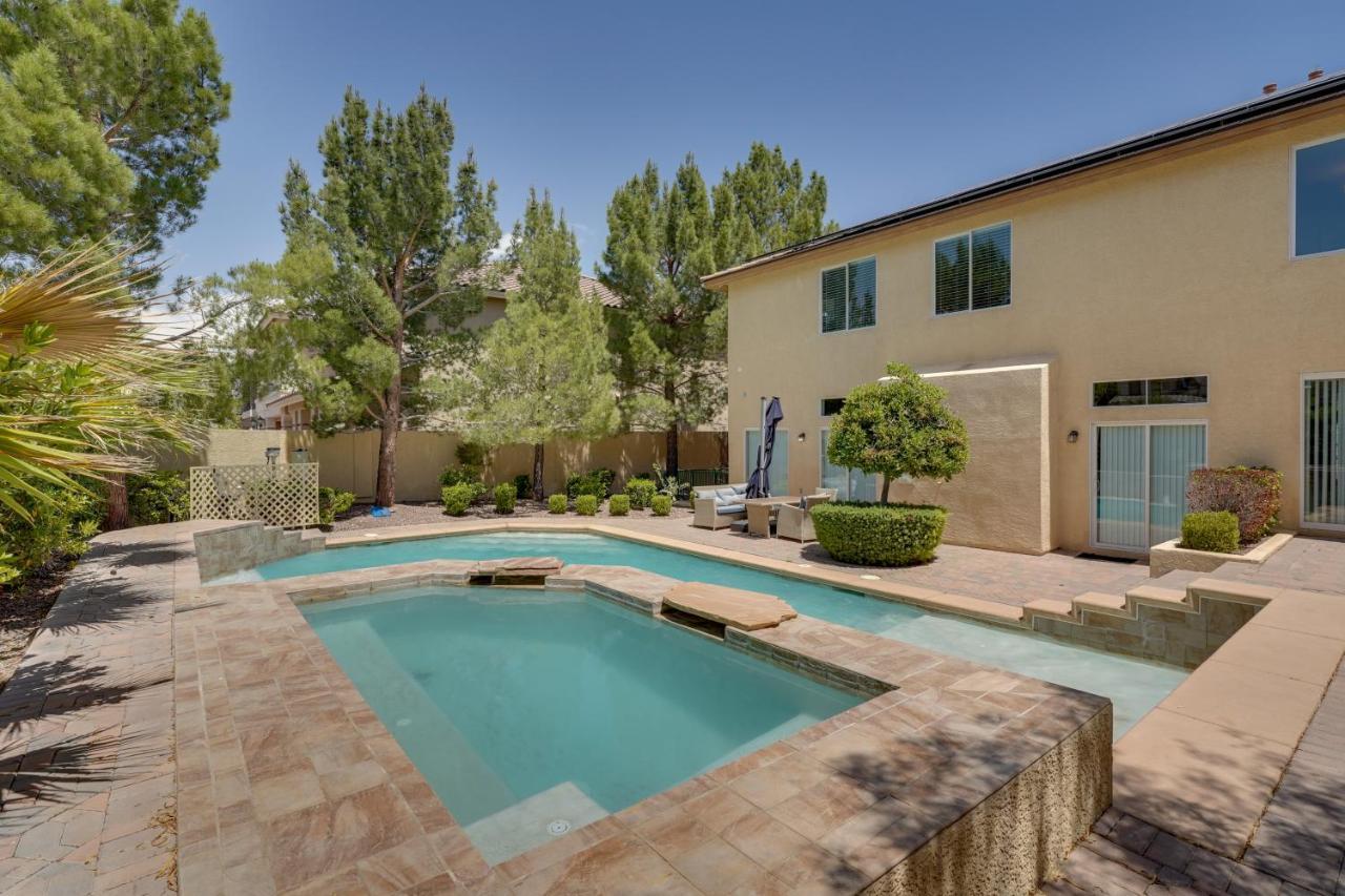 Elegant Las Vegas Home With Pool And Putting Green! エクステリア 写真